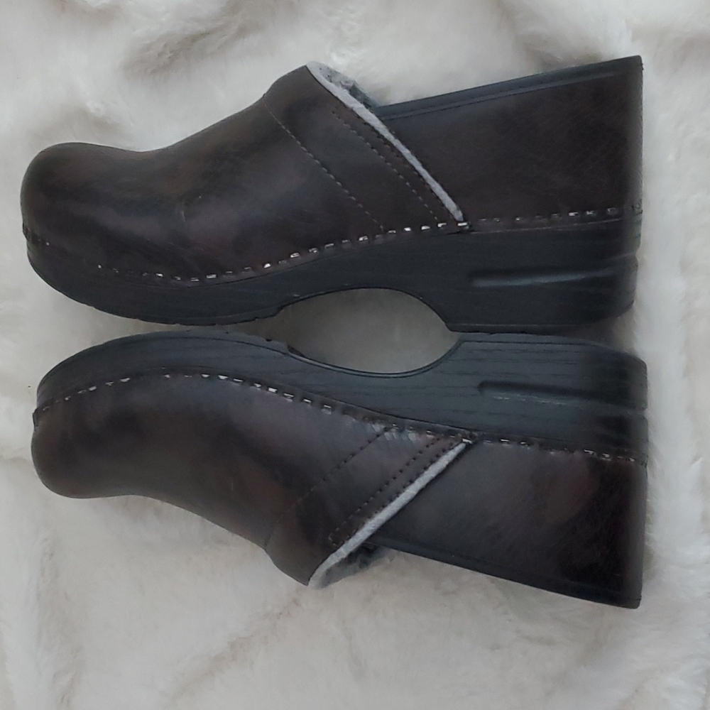 Dansko Python Snakeskin Clogs - Picture 4 of 9